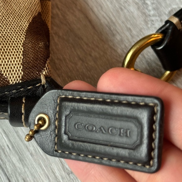 “Carly” Coach shoulder bag SOLDDDDDD - Picture 6 of 9